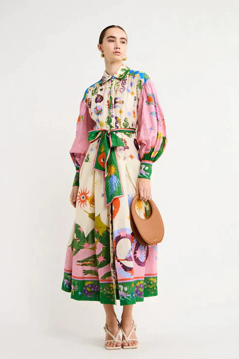 Elegant Floral Maxi Dress with Vintage-Inspired Flowing Silhouette