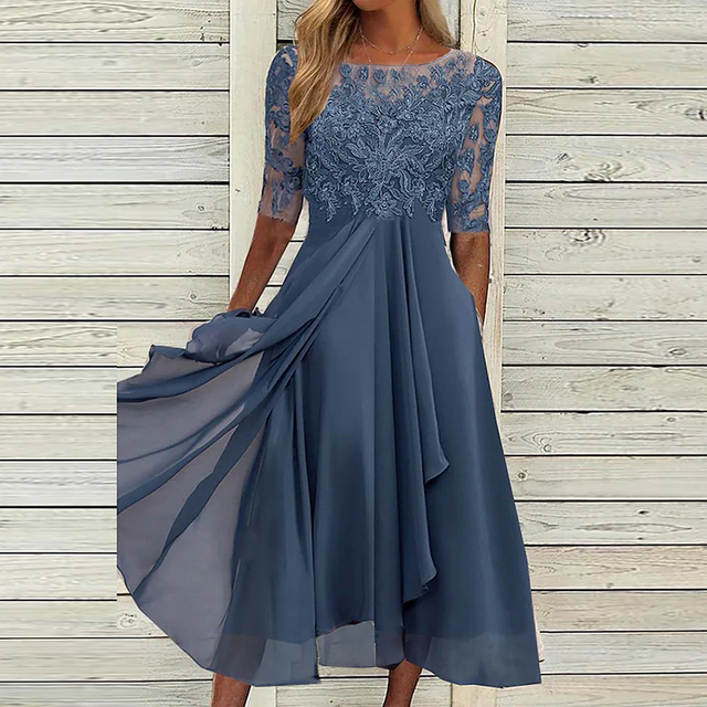 Chic Summer Dress Featuring Distinctive Design Details
